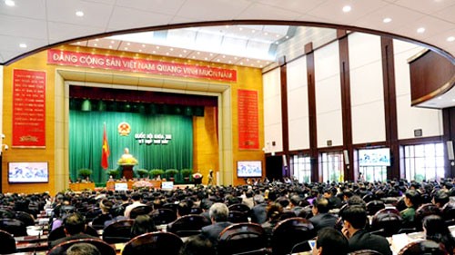 Parlamentarier beraten über Beschlussentwurf zur Vertrauensabstimmung  - ảnh 1